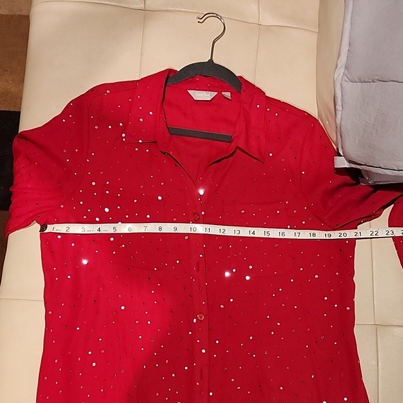 Red transparent top with silver metallic dots. - Picture 4 of 5